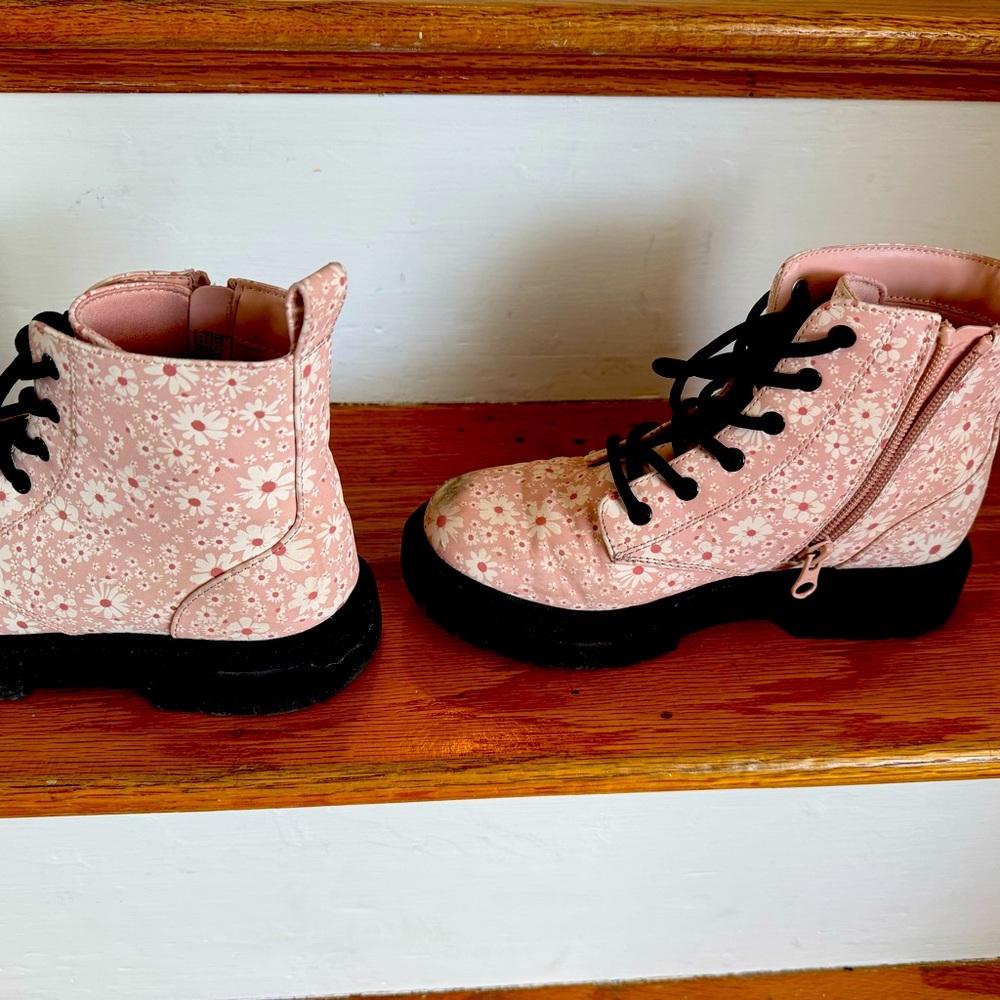 Artclass
boots - excellent condition